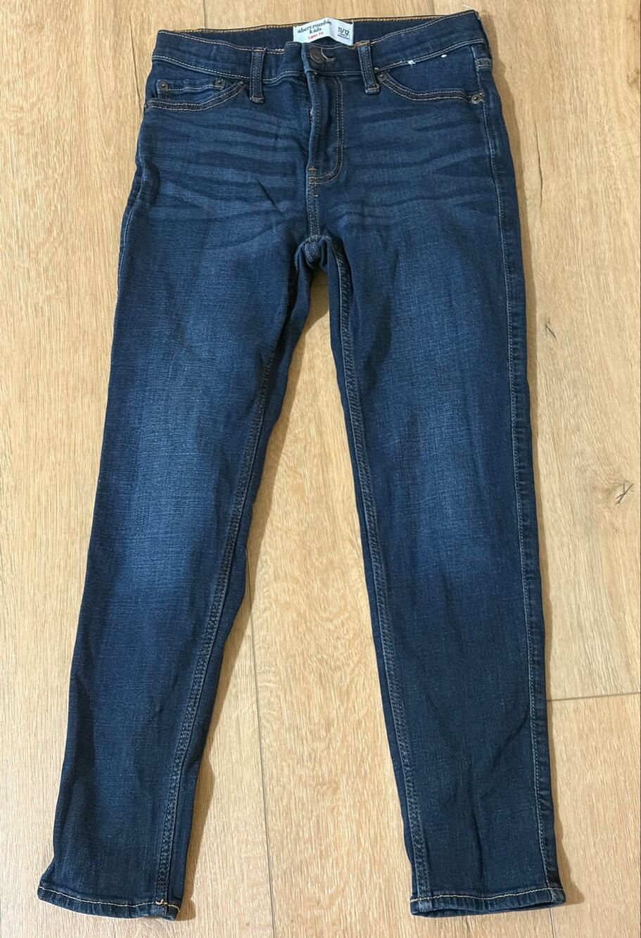 Abercrombie Kids Boys Taper Fit Jeans Size 11/12 Dark Wash Denim